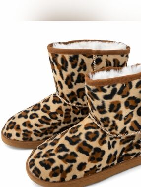 Masseys Palisades Leopard Print Faux Fur Boots NIB Cozy Winter Booties Size 7